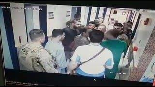 Lebanese troops attack doctor in
Tripoli hospital, army apologizes