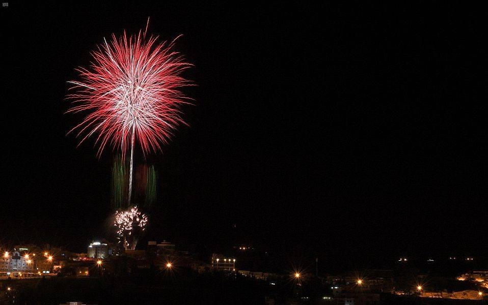 The decorations and fireworks display drew citizens and residents of the beautiful to their roofs and balconies, bringing joy across all segments of the community. — SPA photos