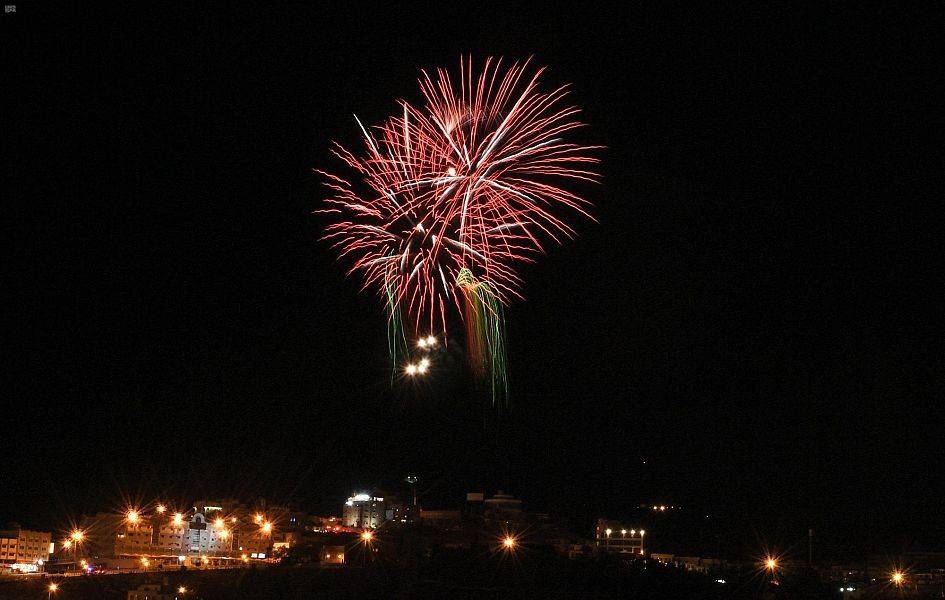 The decorations and fireworks display drew citizens and residents of the beautiful to their roofs and balconies, bringing joy across all segments of the community. — SPA photos