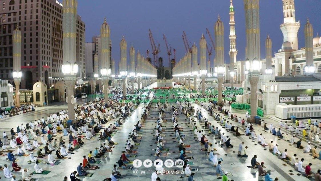 93,774 worshipers perform prayer at Prophet’s Mosque on first day