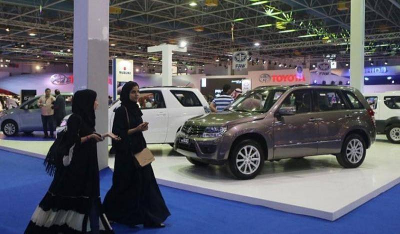 Some car showrooms can now transfer vehicle ownership, provide other services