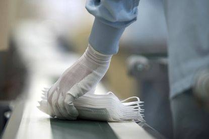 Dumping masks, gloves on streets attracts fine in UAE