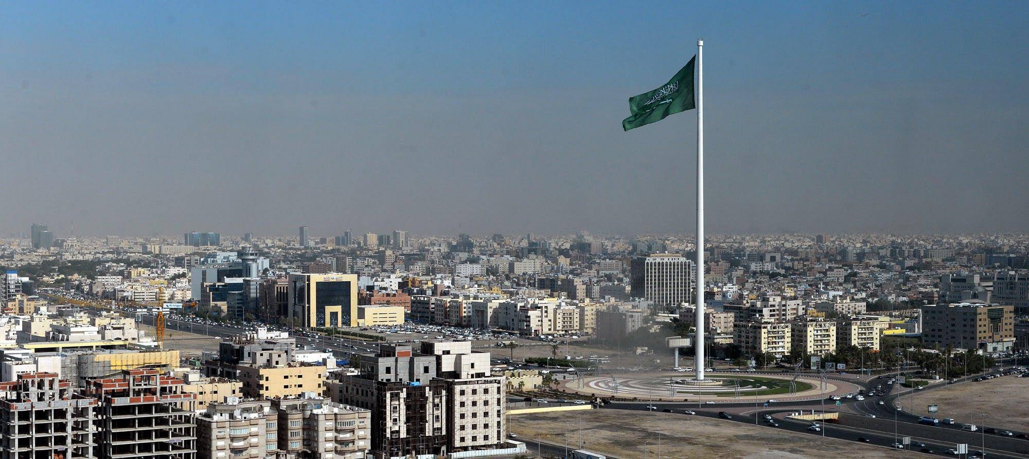 Saudi experts anticipate end of 'office era'