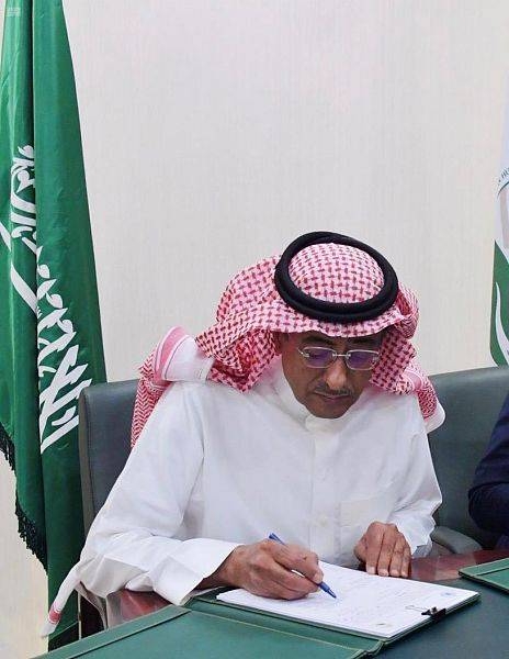 The agreement was signed by the Assistant General Supervisor of the KSRelief for Operations and Programs, Eng. Ahmed bin Ali Al-Bayez, via a video call at the Center’s headquarters in Riyadh.
