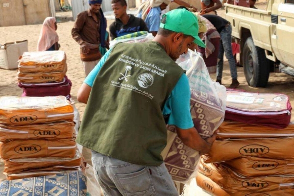 As part of the aid campaign, tents, blankets and rugs are being distributed to the families who have lost their shelters due to the rains and torrential floods in the two governorates. — SPA photos