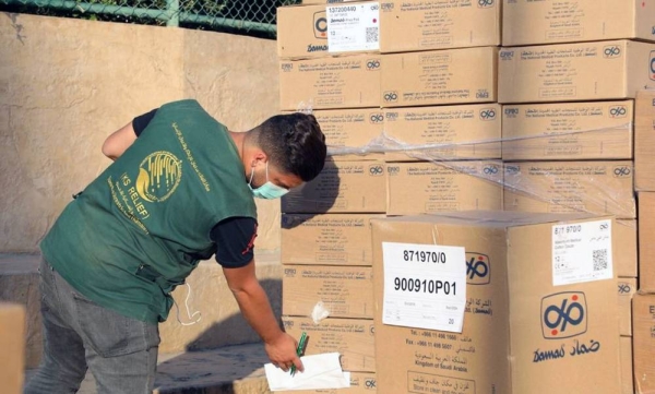 The King Salman Humanitarian Aid and Relief Center (KSrelief) delivered here on Saturday medical supplies and medicines to eight Lebanese hospitals.