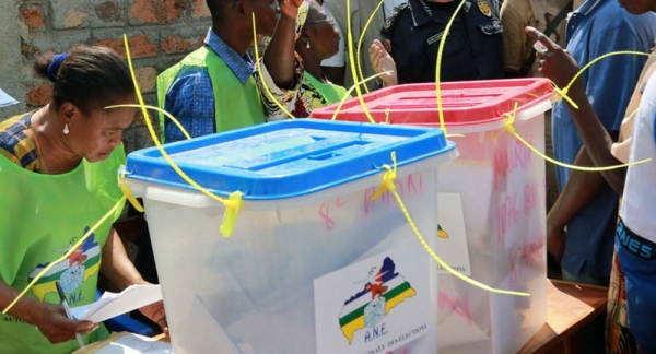 File photo shows voters at a polling station during December 2015 elections in the Central African Republic. — courtesy MINUSCA