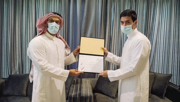 A graduate of GEA's ‘Entertainment Ambassadors’ program‘ being felicitated at a ceremony in Riyadh. — Courtesy photo 