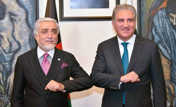 Pakistan Foreign Minister Makhdoom Shah Mahmood Qureshi, right, held a meeting with Dr. Abdullah Abdullah, chairman, High Council for National Reconciliation of Afghanistan, at the Ministry of Foreign Affairs, on Monday.