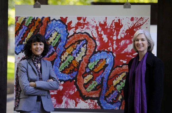 File photo shows 2020 Nobel Prize in Chemistry winners Charpentier and Doudna who are seen posing for the media during a visit to an exhibition by children in 2015.