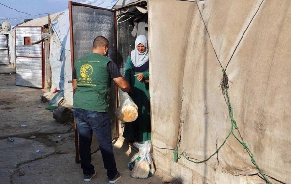 KSrelief has continued its relief activities in Lebanon, distributing loaves of bread to needy families.