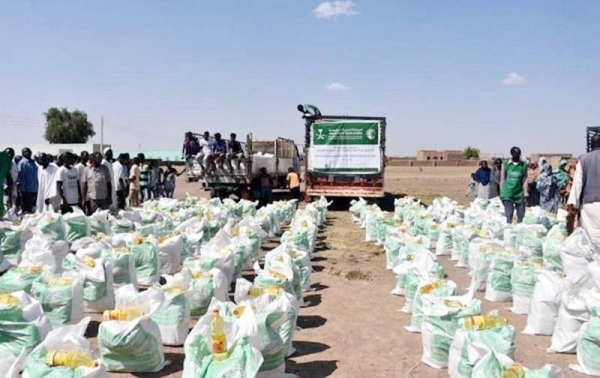 Recent photo shows KSrelief providing relief by distributing food baskets to those affected by the torrents and floods in Sudan.
