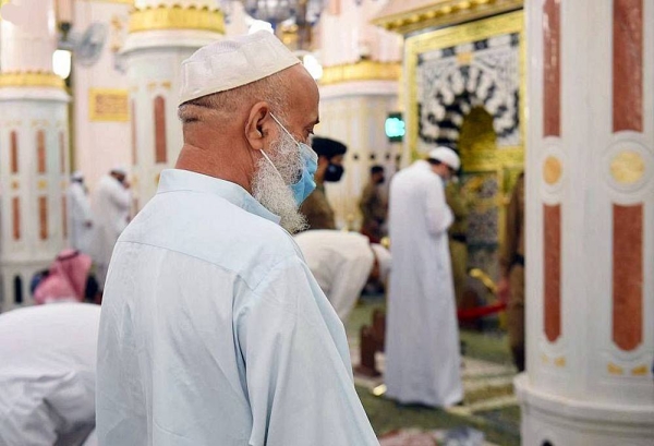 The Prophet’s Mosque witnessed on Sunday the second phase of gradual resumption of performing prayers within Al-Rawdah Al-Sharifah.