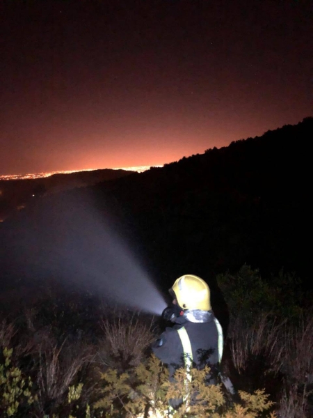  Civil Defense teams have been successful in totally controlling the Al-Souda fire, which broke out at 6:30 p.m. Wednesday. Lt. Col. Talal Al-Shalhoub, the spokesman of the Ministry of Interior, said that there were no casualties reported in the incident that occurred in the southern Asir region.
