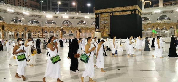  The Grand Mosque on Wednesday received the first batch of Umrah pilgrims from outside Saudi Arabia as part of the third phase of gradual resumption of Umrah pilgrimage and visits to the Holy Mosques. — SPA photos