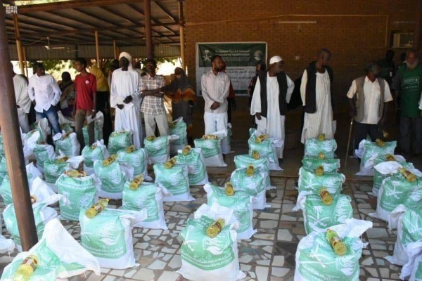 The King Salman Humanitarian Aid and Relief Center (KSRelief) continued with its humanitarian efforts on Thursday in different governorates of Yemen and Khartoum state in Sudan. — SPA photos