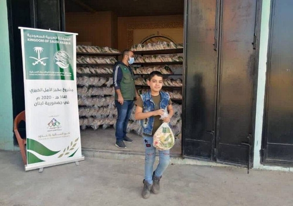 The King Salman Humanitarian Aid and Relief Center (KSrelief) has continued distributing loaves of bread to needy families in northern Lebanon.