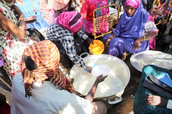 Ethiopians fleeing intense fighting in their homeland of Tigray, gather in the neighboring Sudanese Um Rakuba Refugee Camp, Gedaref State. — courtesy WFP/Leni Kinzli