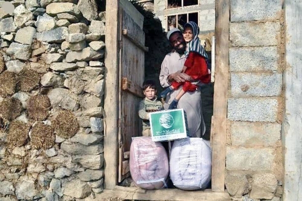 KSrelief distributed on Sunday 400 winter bags in Dar Mia village, in Swat District, Khyber Pakhtunkhwa, Pakistan.