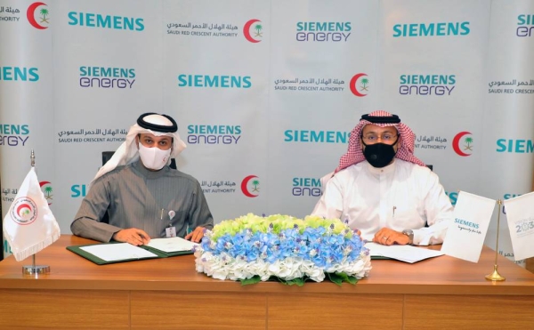 Left to right: Ahmad Hawsawi, CEO, Siemens KSA and Dr. Jalal Alowaisi, president, SRCA.