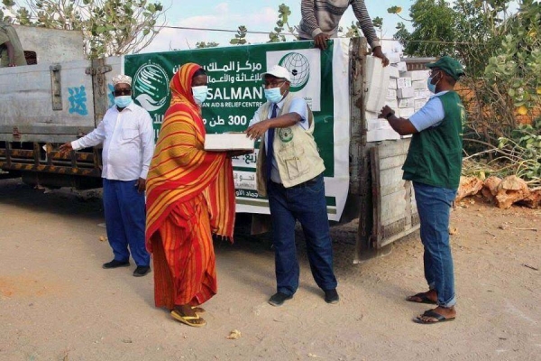 KSrelief continued its efforts to distribute winter clothes over needy families in Lebanon, it was reported here Sunday.
