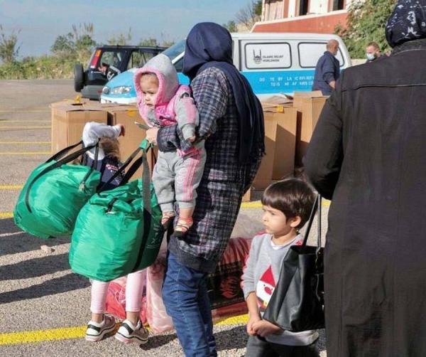 KSrelief continued its efforts to distribute winter clothes over needy families in Lebanon, it was reported here Sunday.
