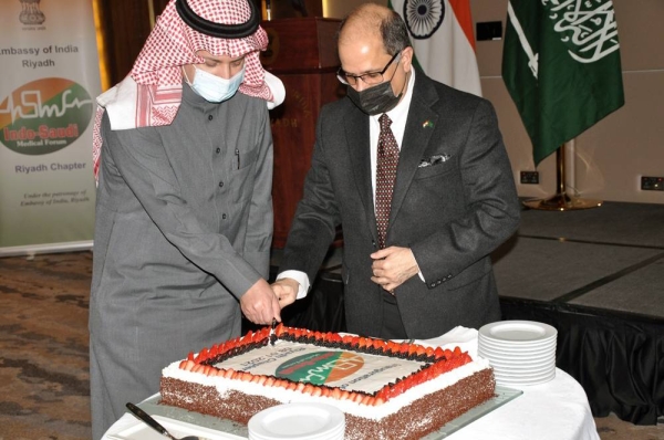 Indian Ambassador Dr. Ausaf Sayeed and Dr. Fawaz Alhussain, consultant and professor at College of Medicine, King Saud University, first president of the Indo-Saudi Medical Forum Riyadh chapter.
