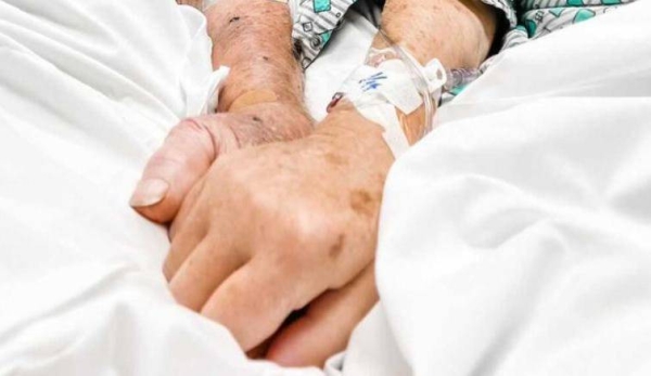 A US couple who were inseparable during their 70 years of marriage died of COVID-19 while holding hands in an Ohio hospital, their family said. — Courtesy photos