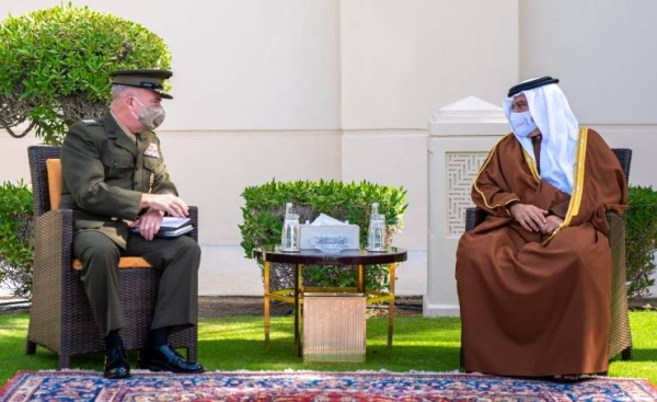 Bahrain's Crown Prince Salman bin Hamad Al Khalifa received here on Tuesday Commander of the United States Central Command (CENTCOM) General Kenneth F. McKenzie. — BNA photo