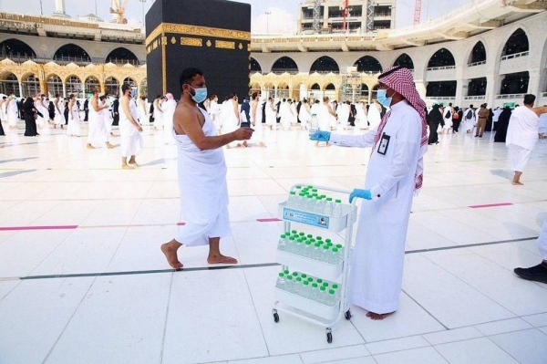 Saudi Suqiya Zamzam: 3,000 ton of water consumed on 27th night of Ramadan