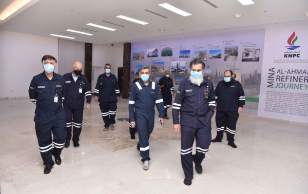 Government employees can face up to 15-day cuts in their salaries if they fail to comply with precautionary measures aiming to curb the spread of COVID-19, in the country, Kuwait News Agency reported on Thursday, citing a circular from the Civil Service Commission (CSC). — Courtesy file photo