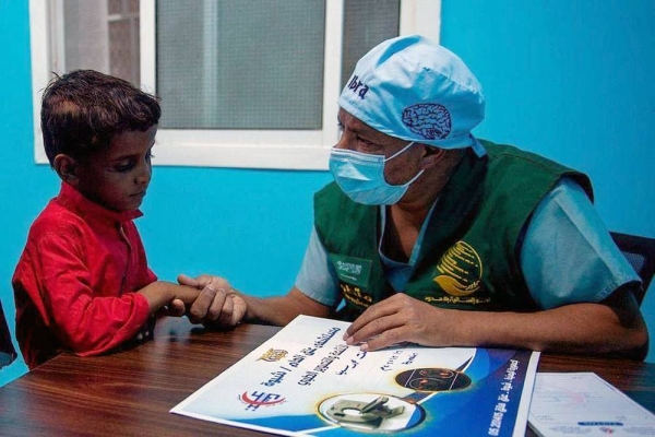 The KSrelief continues Sunday its voluntary medical campaign of neurosurgery for adults and children, in Shabwa Governorate, Yemen.