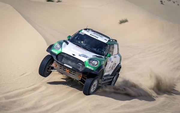 Yazeed Al Rajhi and Michael Orr in their Toyota Hilux Overdrive