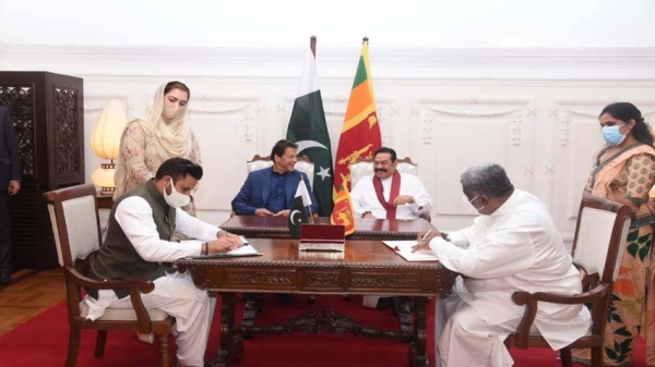 Pakistani Prime Minister Imran Khan met on Tuesday with held a meeting with his Sri Lankan counterpart Mahinda Rajapaksa at Temple Trees here. — Courtesy photos