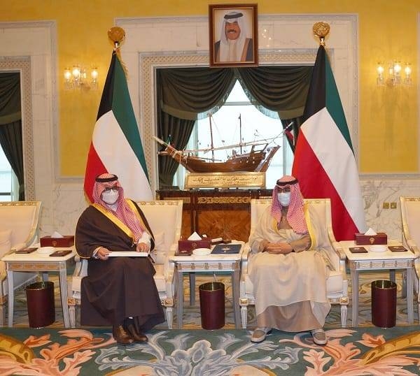 King Salman sends message to Kuwaiti emir