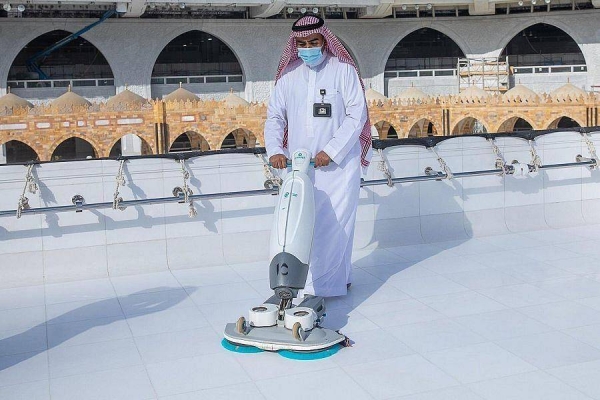 New techniques, special materials used to sterilize Grand Mosque
