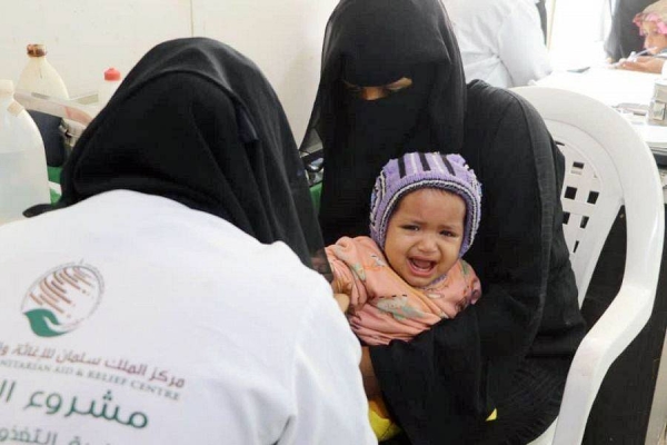 Supervisor General of King Salman Humanitarian Aid and Relief Center (KSrelief) Dr. Abdullah Al Rabeeah met here Tuesday with the Resident Coordinator for Yemen William David Gressly.