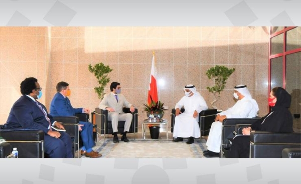 Bahrain's Minister of Finance and National Economy Shaikh Salman Bin Khalifa Al-Khalifa met with UK Minister of International Trade Ranil Jayardina. — BNA photo