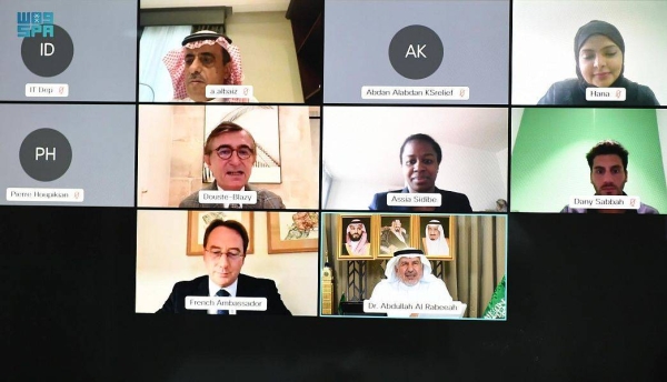 Supervisor-General of the King Salman Humanitarian Aid and Relief Center (KSrelief), who is also an adviser at the Royal Court, Dr. Abdullah Al-Rabeeah, met virtually on Tuesday with Philippe Douste-Blazy, the chairman of the board of directors of the United Nations fund Unitlife.

