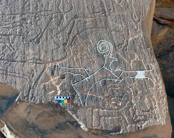 This burial site in a badlands area of AlUla in north-west Saudi Arabia is currently rare for Neolithic-Chalcolithic Arabia in being built above-ground and meant to be visually prominent.