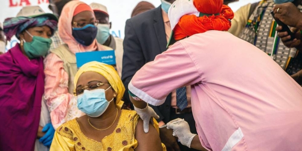 Mali begins its vaccination program against COVID-19 with Fanta Siby, minister for health, the first to be inoculated. — courtesy UNICEF/Seyba Keïta