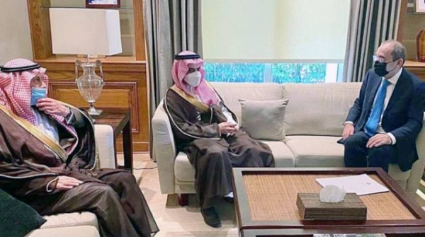 Saudi Foreign Minister Prince Faisal Bin Farhan meets with Jordanian counterpart, Ayman Safadi, in Amman. — courtesy Petra