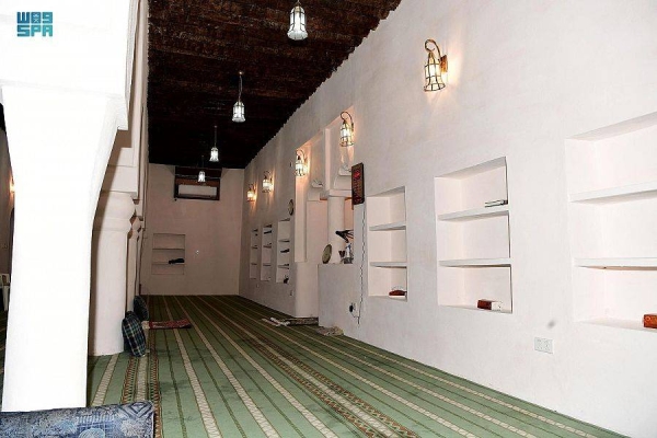 Abu Bakr Mosque is one of the oldest heritage buildings in the middle of the old Al-Kut neighborhood in Al-Hofuf, Al-Ahsa governorate, about 200 meters east of Al-Kut cemetery, and about 390 meters southwest of Ibrahim Palace. — SPA photos