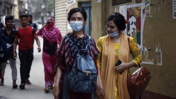 Pakistan recorded more than two hundred COVID-19 deaths in a day for the first time since the start of the pandemic on Tuesday, as neighboring India is battling its own spike in cases.— Courtesy file photo
