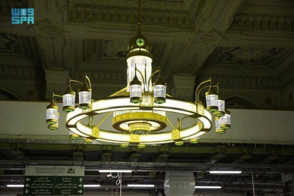 120,000 lighting units illuminate Grand Mosque