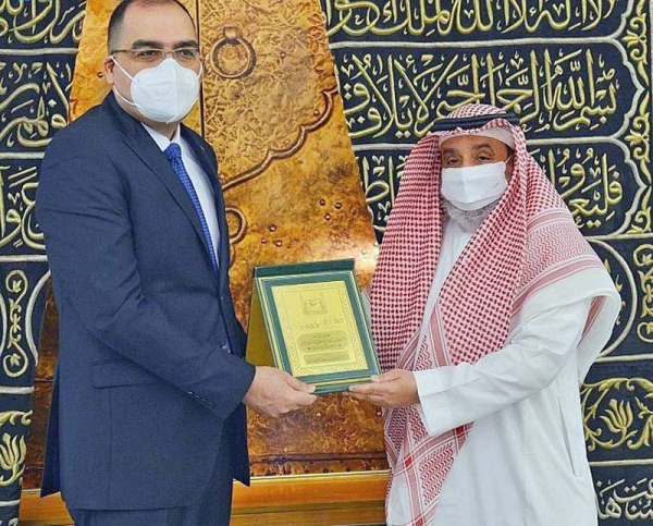 The Executive Director of the Communications and Media Commission of Iraq Adel Salman Aliwi paid a visit Sunday to King Abdulaziz Complex for Holy Kaaba Kiswa (Cover), and the Exhibition of Two Holy Mosques Architecture.