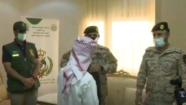 Arab Coalition hands over Houthi child soldier to Yemeni govt