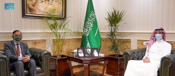 President of Human Rights Commission (HRC) Dr. Awwad Al-Awwad, right, received at his office on Tuesday Ambassador of Bangladesh to Saudi Arabia Dr. Mohammad Javed Patwary.