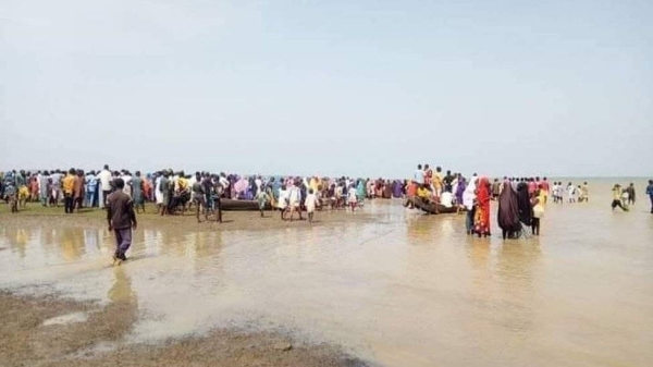  Scores of people are missing and feared dead after an overloaded boat capsized in the northwestern Nigerian state of Kebbi on Wednesday with around 180 passengers on board, authorities said. — Courtesy photo
