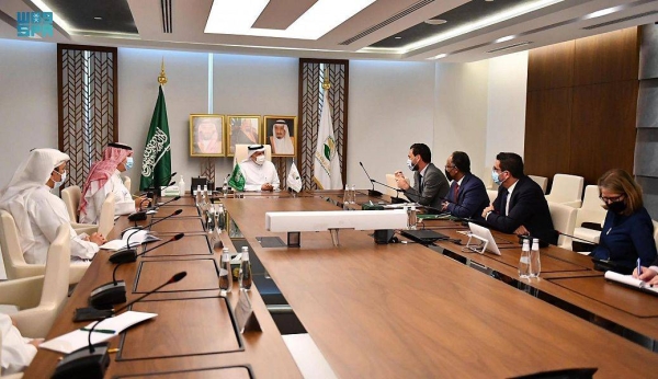 Supervisor General of the King Salman Humanitarian Aid and Relief Center (KSrelief) Abdullah Bin Al-Rabeeah, left, meets with Secretary-General of the Gulf Cooperation Council (GCC) Nayef Al-Hajraf in Riyadh on Thursday.